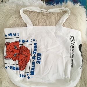 Tote bag